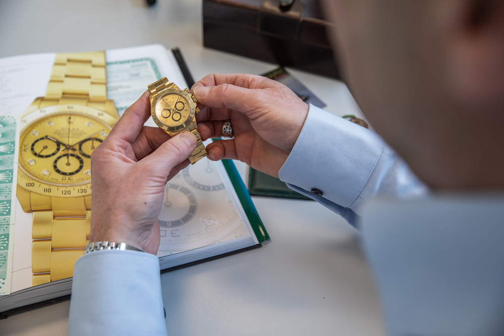 Goud horloge taxeren