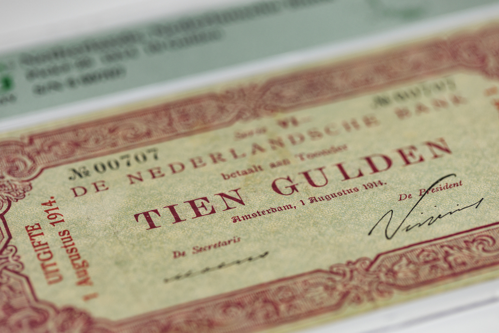 A ten-guden banknote