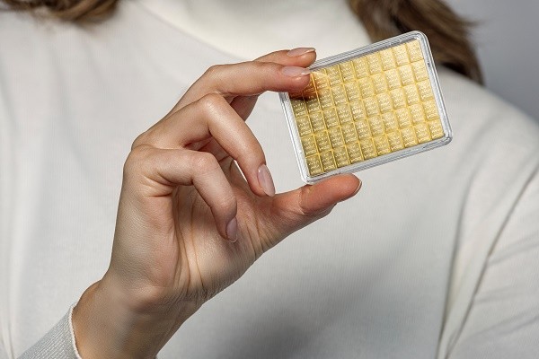 Verkoop goud stijgt in één jaar met 33 procent