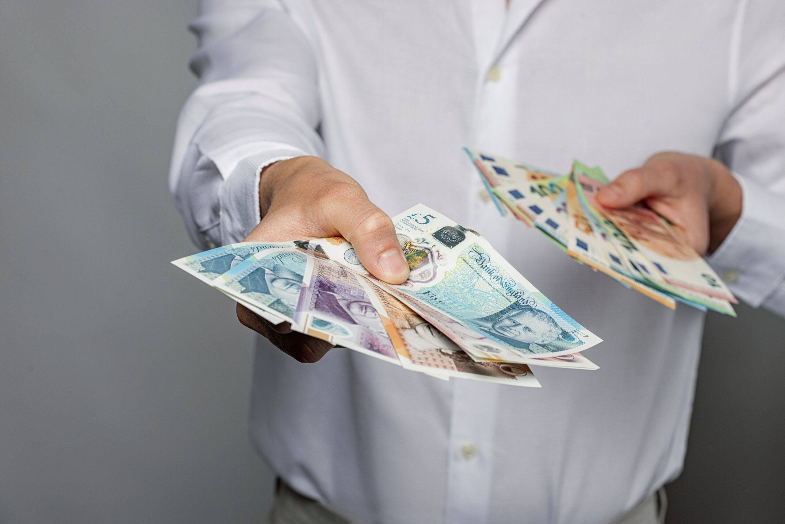 Verkoop vreemde valuta stijgt met 13 procent in drie maanden tijd